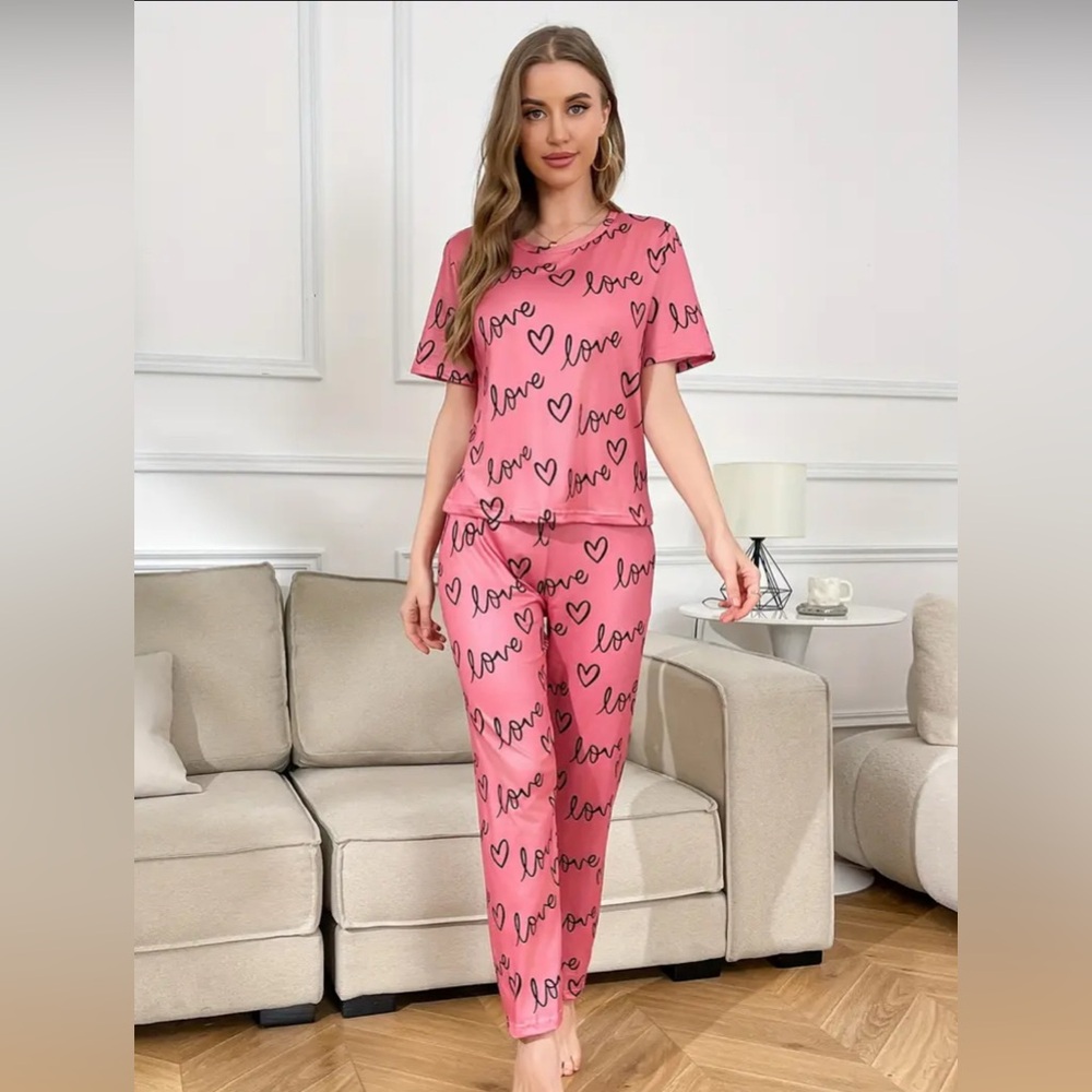 Pajamas Set XL Pink Love & Hearts Printed Loungewear & Sleepwear
